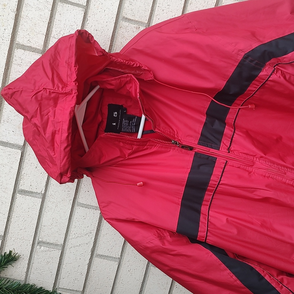 Red Coat - Picture 8 of 12